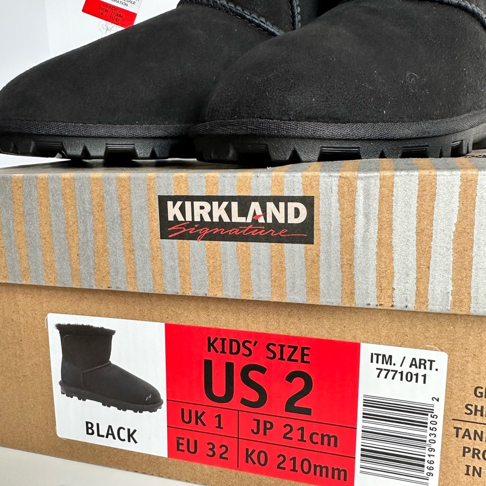 Kirkland Signature Kids Black Shearling Boots New in Box Sz.2